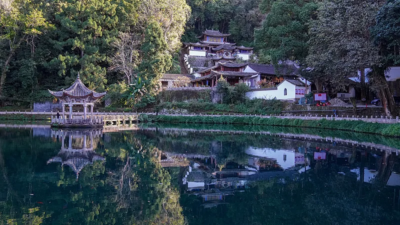 腾冲和顺古镇，腾冲边城温泉线一手地接